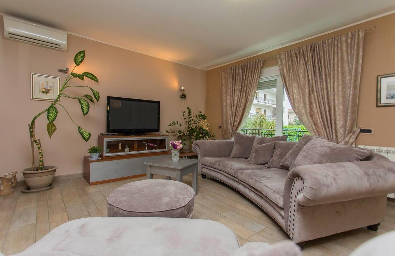 Villa Barbara Kaštela Kültér fotó